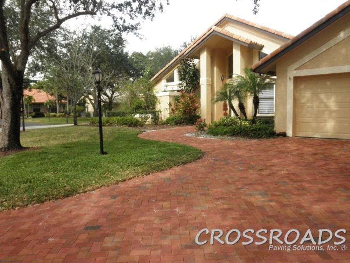 Clay paver driveway in Coral Springs
